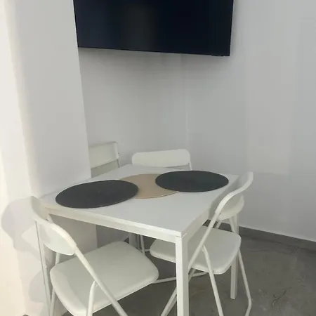 Asprolux Студио с градина 3 *