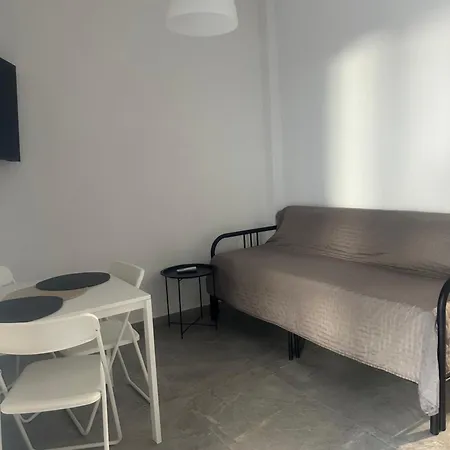 Asprolux Студио с градина 3 *